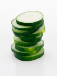 0314-16-skincare-tips-cucumber_li